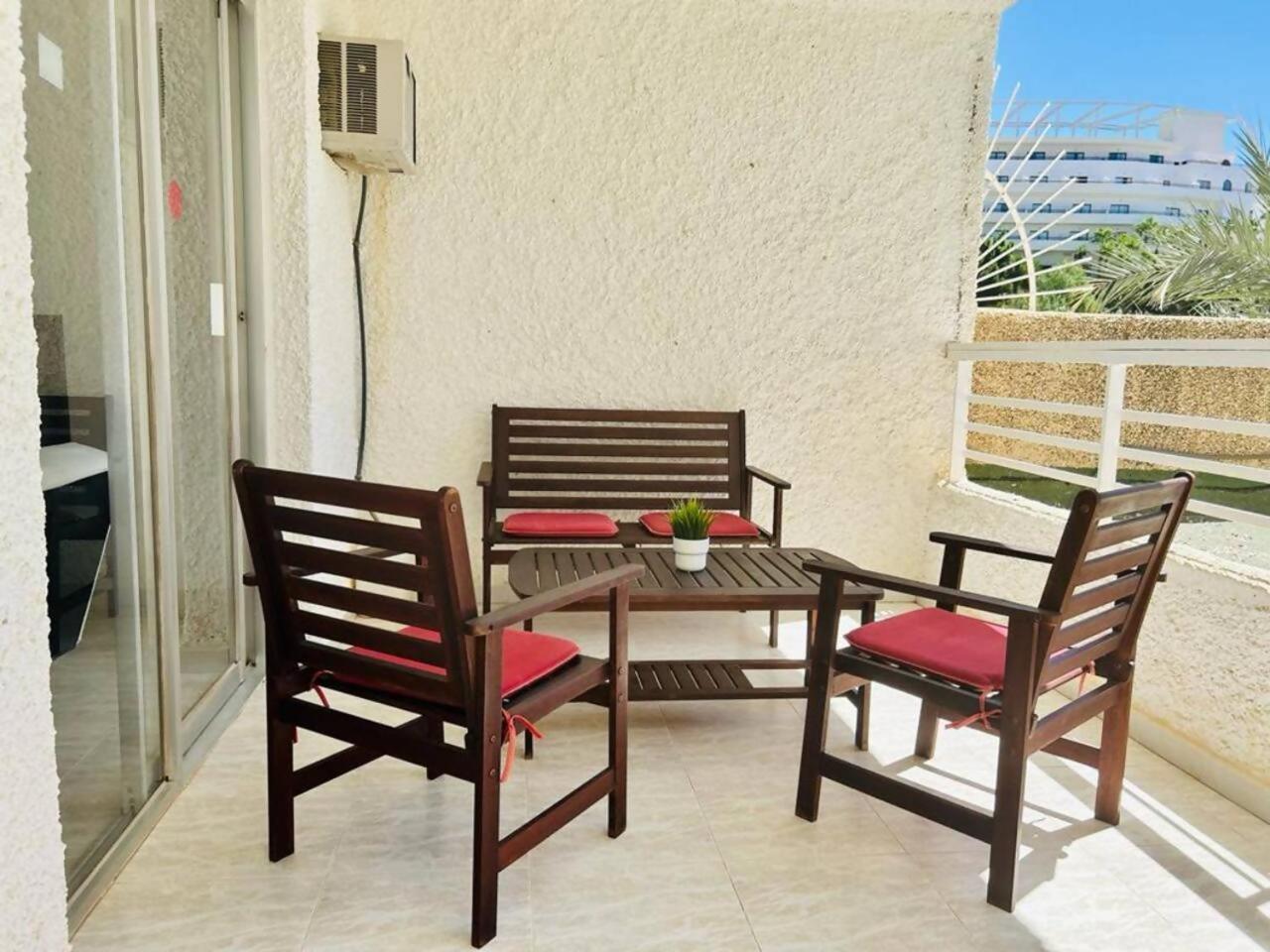 Sol Mediterraneo Palm Beach 6 Ла-Віла-Джойоза Екстер'єр фото